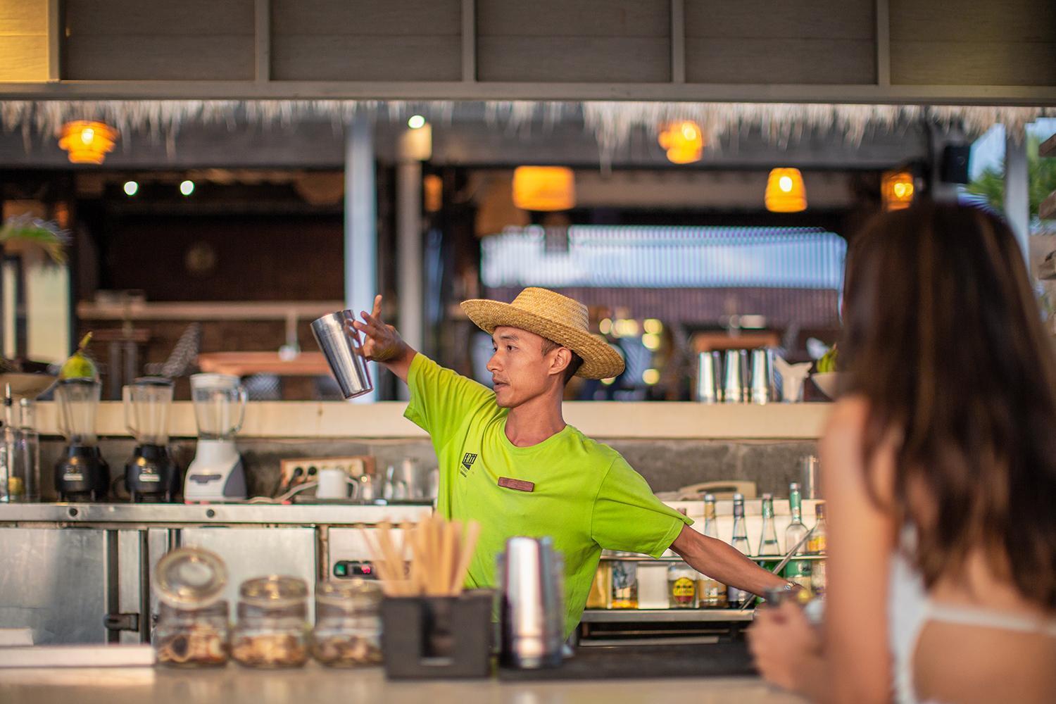 ฟรี รีสอร์ต กิลิตราวางัน Hotel กีลีตราวางัน ภายนอก รูปภาพ